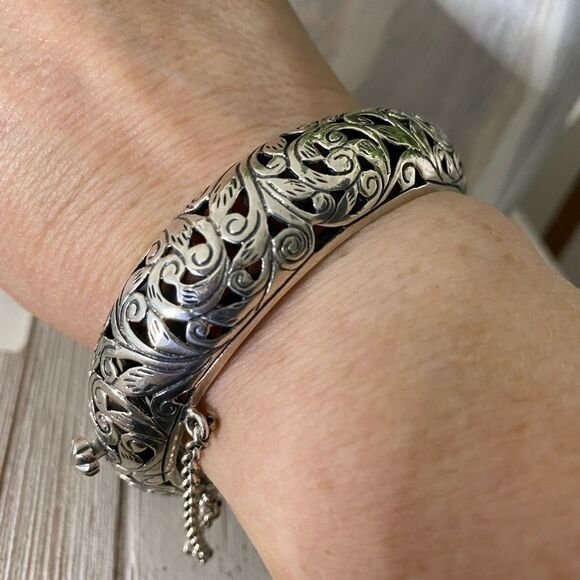 Retired Silpada Filigree Bangle - Picture 7 of 10